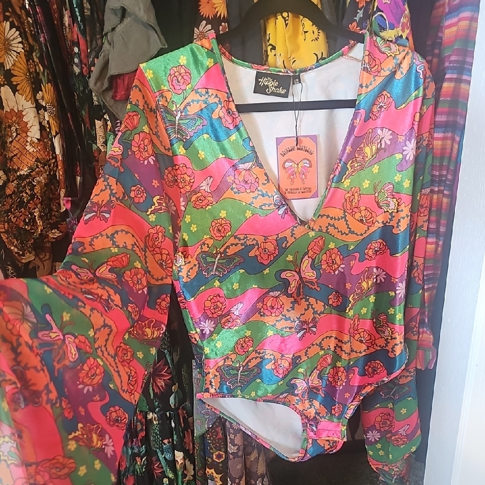 Pink and Green Graphic Bodysuit with Flutter Sleeves